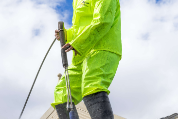altona-roofing-homepage-cleaning-1.png